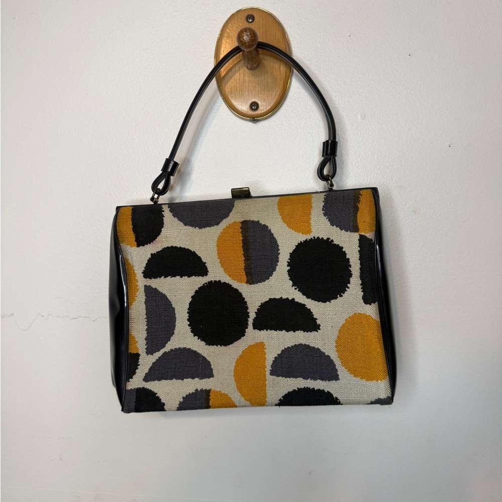 Stylish Geometric Patterned Handbag - image 1